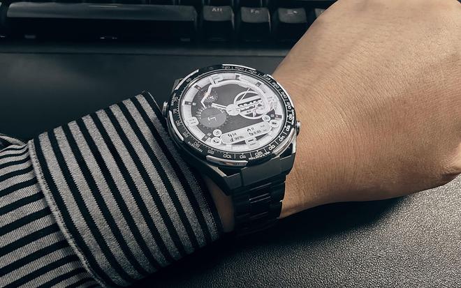览邦Watch Ultra外观抢眼尽显风采凯发携手马竞赛事潮流一族 解锁新体验：选择(图1)