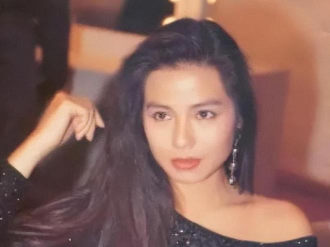 弄豪门梦碎成洗澡美人！钟楚红被“房事龙”玩(图13)